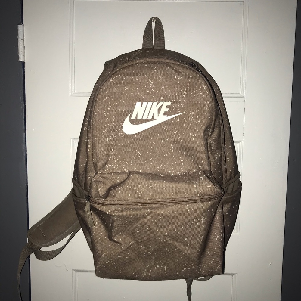 Nike tan back pack